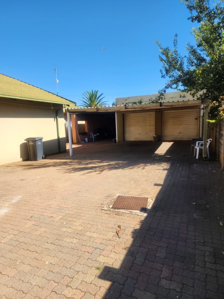 4 Bedroom Property for Sale in Stilfontein North West